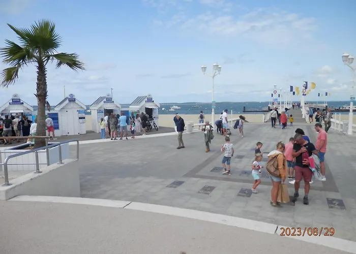 Centre 300m 50m Gare Sncf Daire *